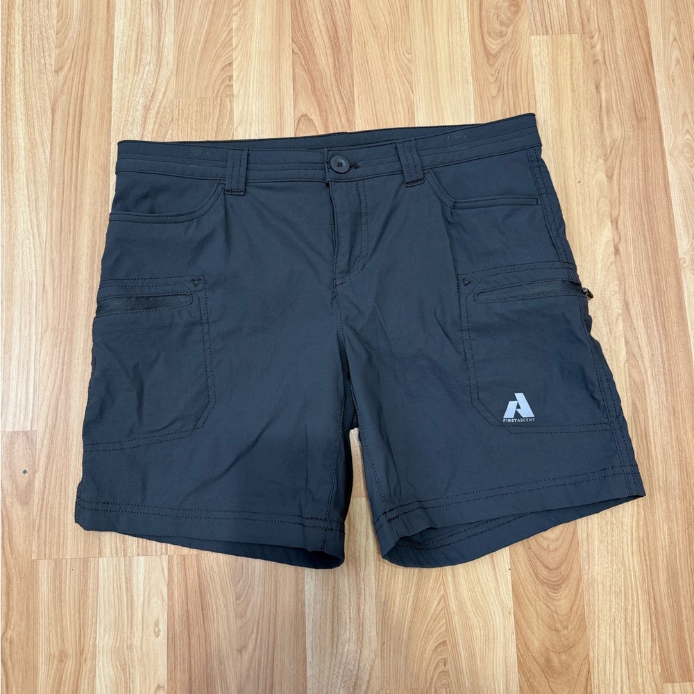 Eddie Bauer Ladies Grey First Ascent Size 10 Shorts